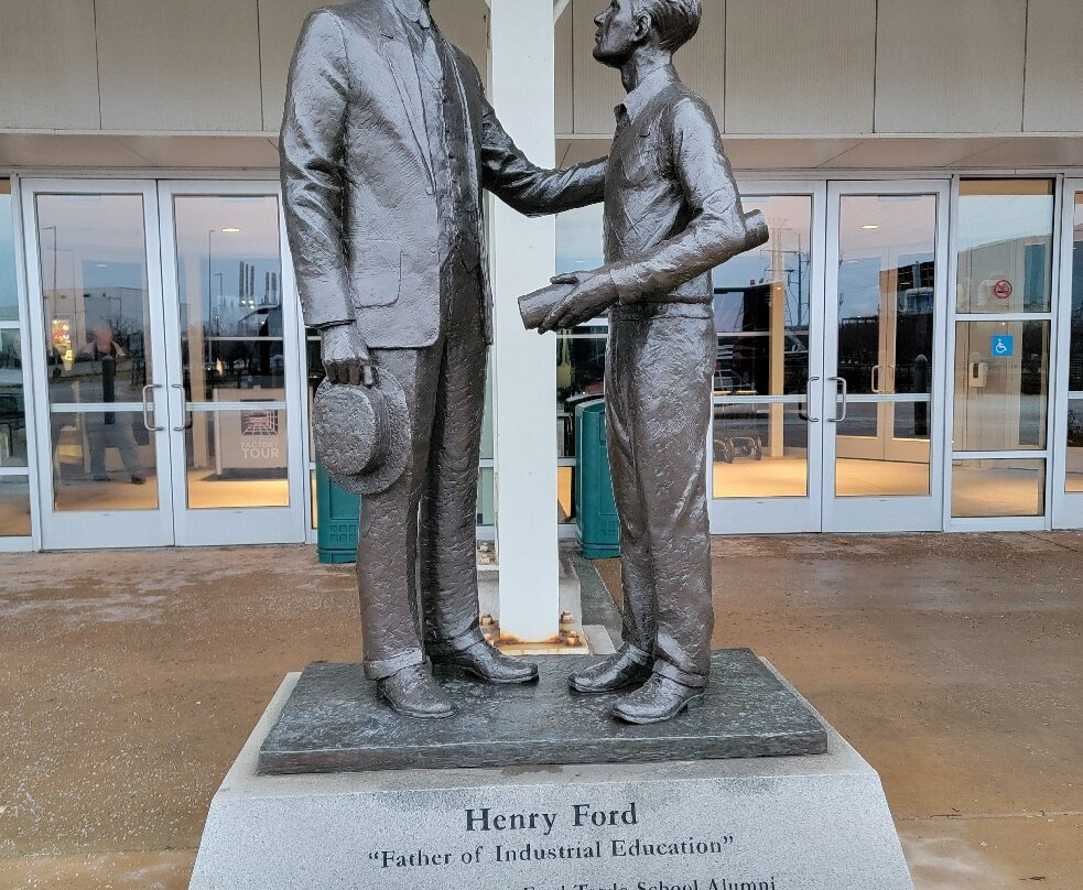 Ford Rouge Factory Tour-迪尔伯恩必去景点