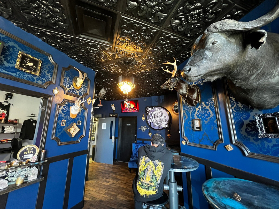 Once in a Blue Moon Tattoo-约翰斯克里克必去景点