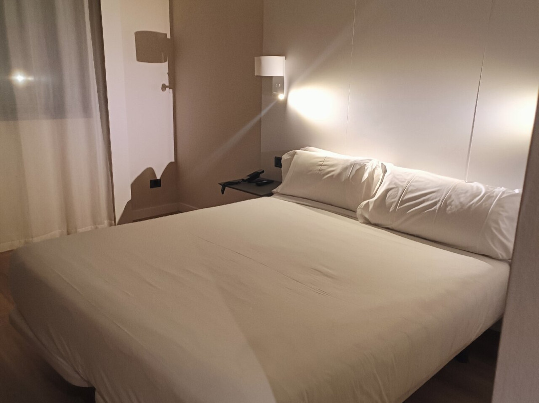 莱达万豪AC酒店主图