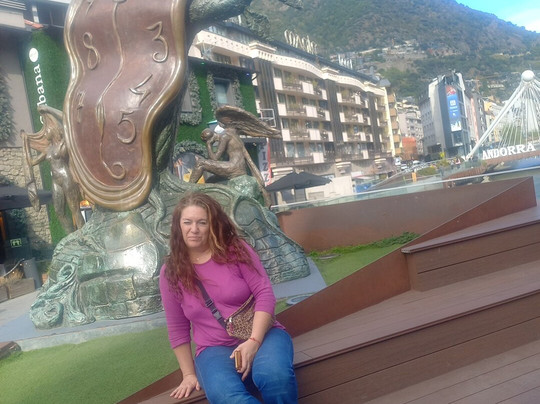 永恒的时间雕塑-安道尔城必去景点