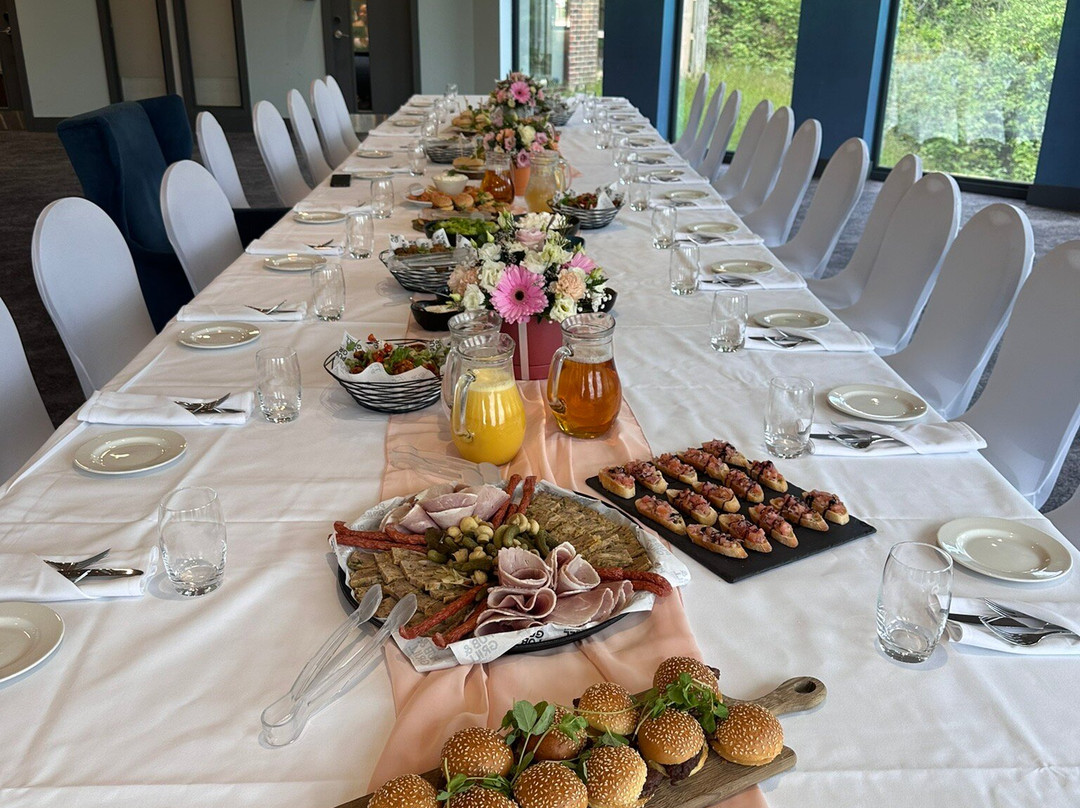 Village Hotel Bracknell主图