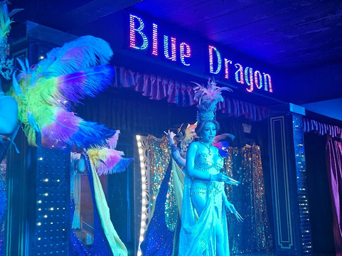 Bluedragon Cabaret Shows-Khlong Haeng必去景点