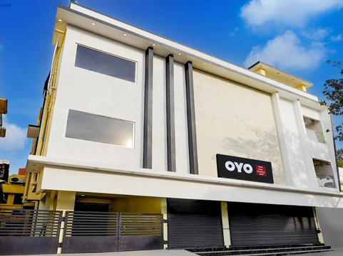 Hotel O Eswar Residency Avadi