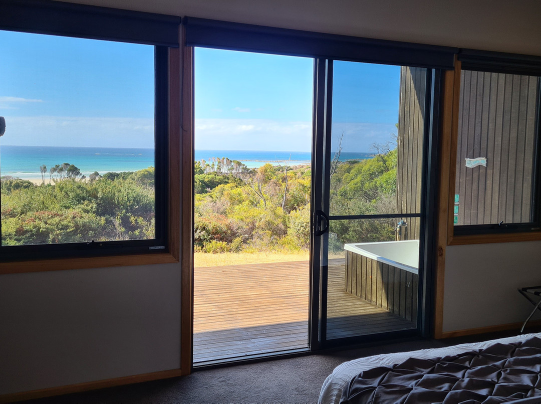 Rocky Cape Retreat主图