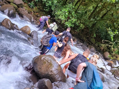 Ecotours Toro Amarillo 360-Bajos del Toro必去景点