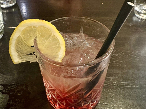 恩尼斯基伦酒店旅馆主图