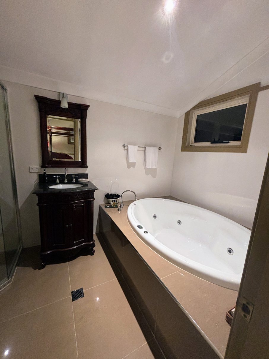 布里布里河滨假日旅馆-浴室