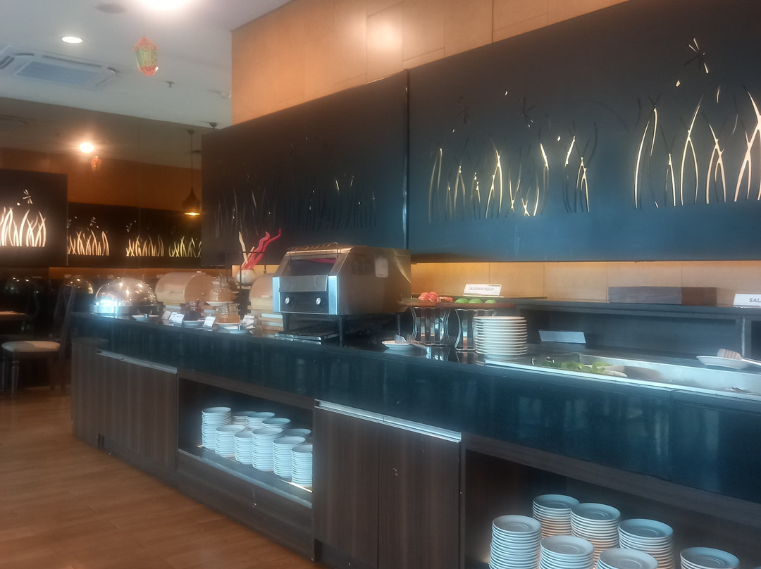 善提卡酒店-塞尔蓬城市主图