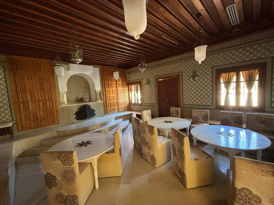 拉斯艾因酒店主图