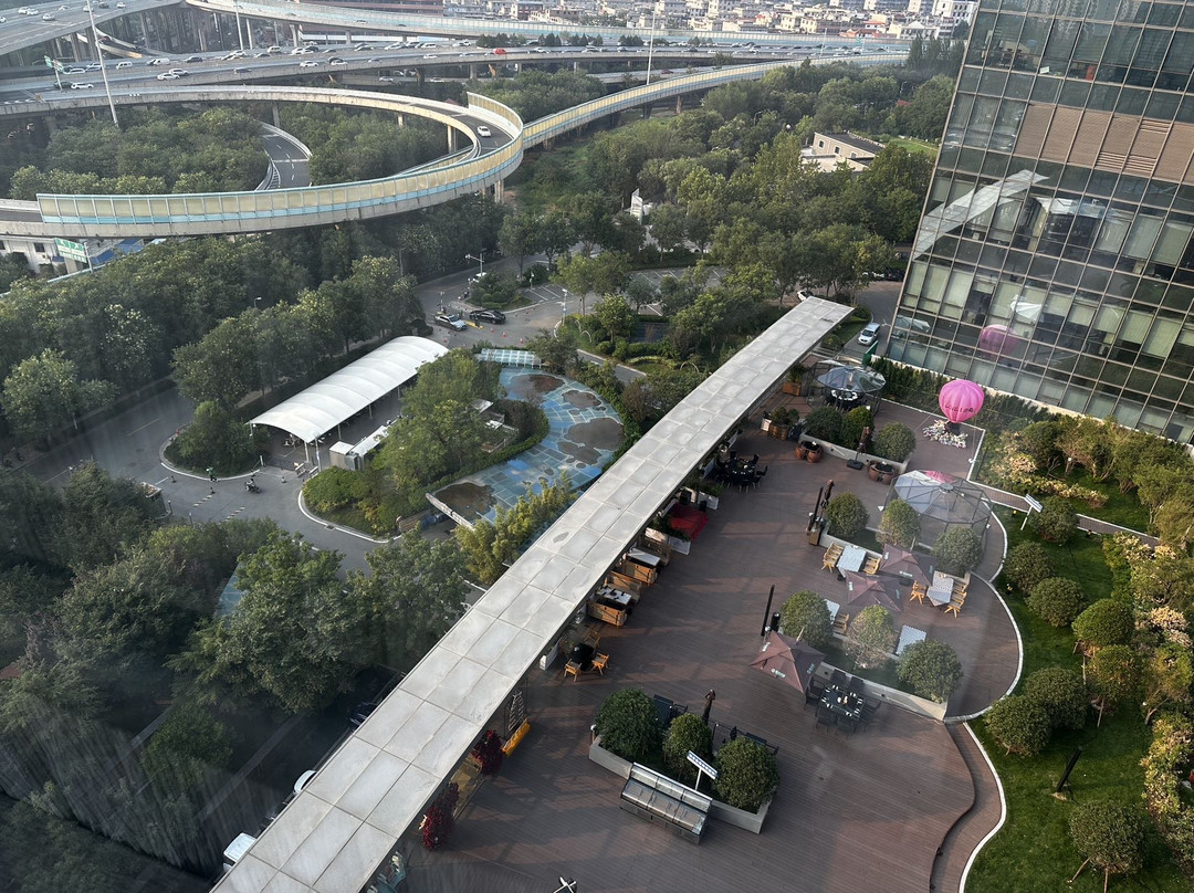 济南绿发希尔顿酒店及公寓主图