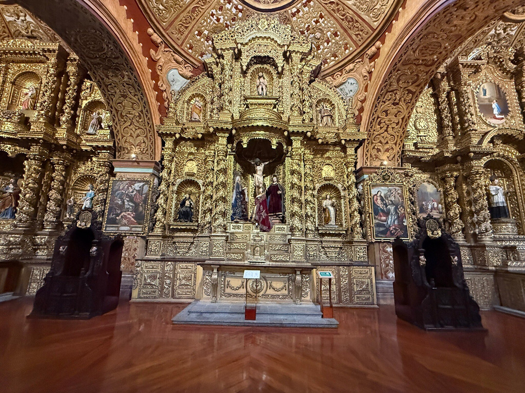 耶稣陪伴教堂（Iglesia de La Compania de Jesus）-基多必去景点