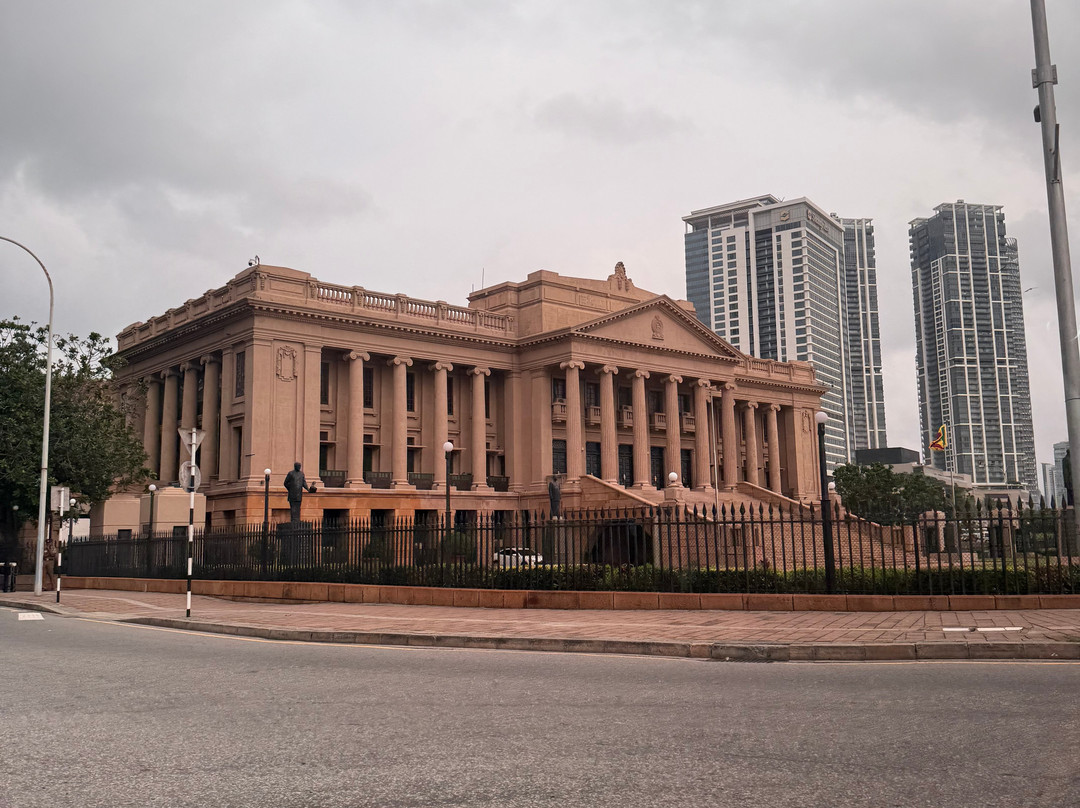 AroundCeylon Tours