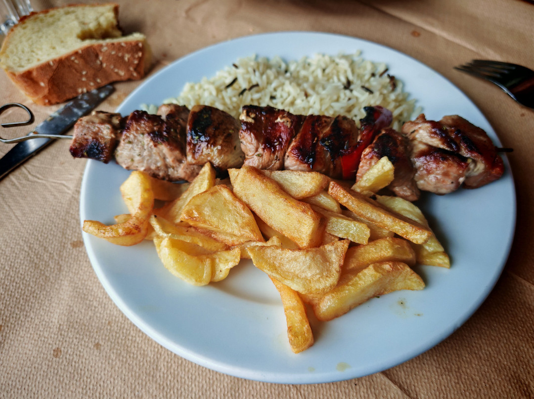 AGGELOS HOUSE & Tavern