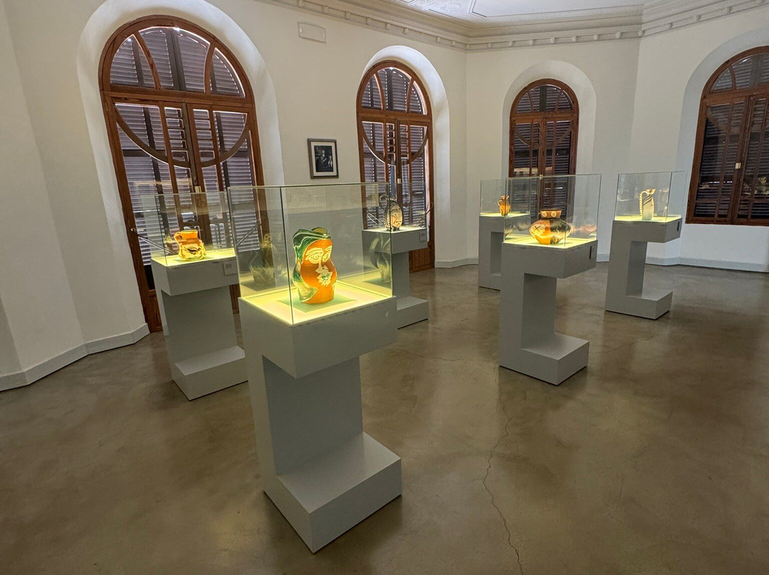 Sala Picasso y Sala Miró-索耶尔必去景点