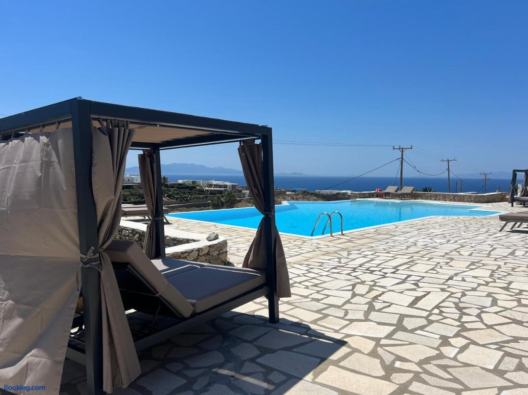 Rineia Complex By Live & Travel