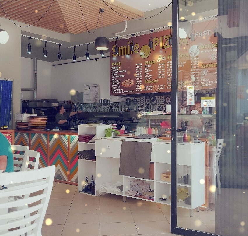 Smile Pizza Qerret
