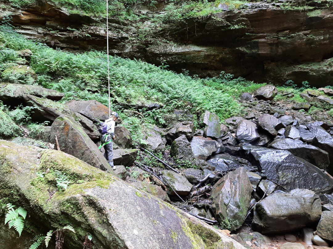 Hocking Hills Adventures-洛根必去景点