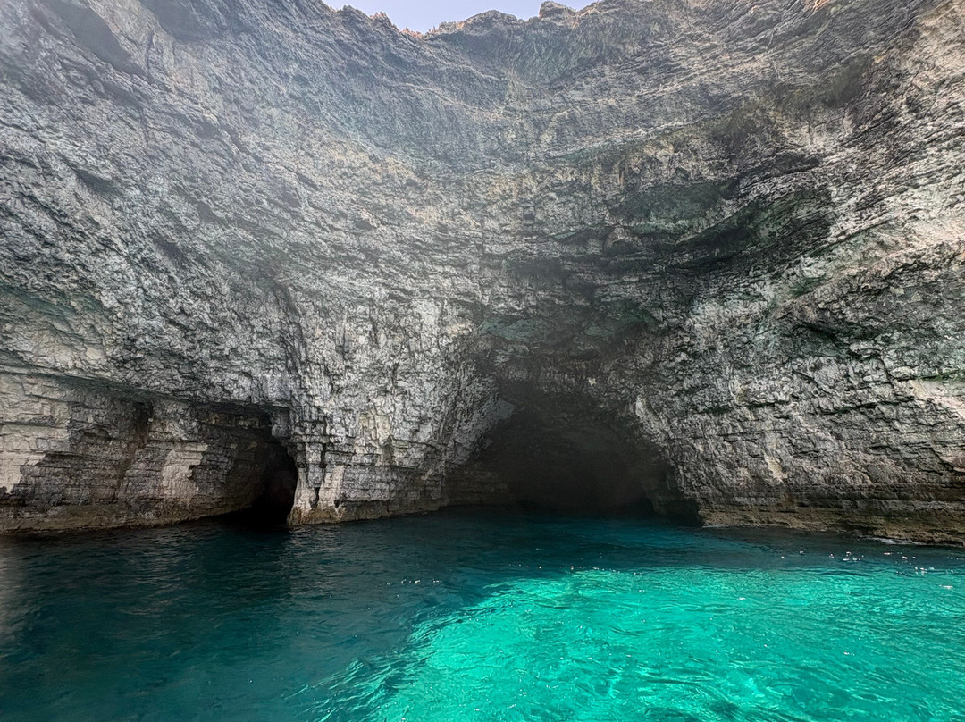 Santa Maria Caves-Comino必去景点