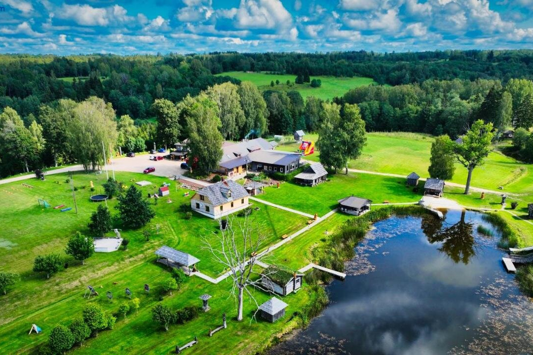 Uhtjärve Ürgoru Nõiariik OÜ