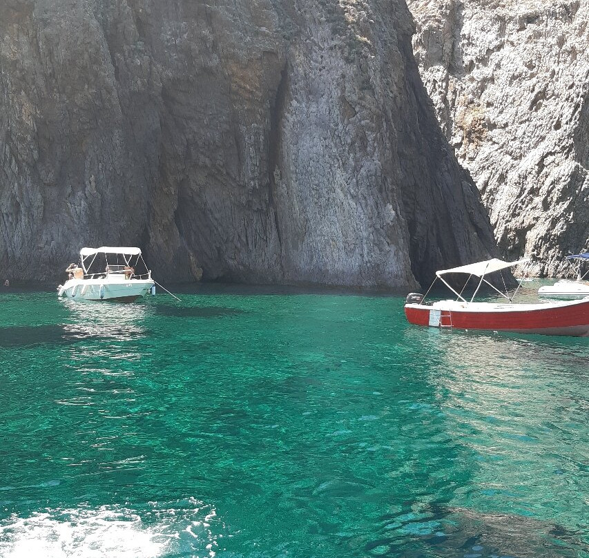 Beluga - Day Tours-Ponza Island必去景点