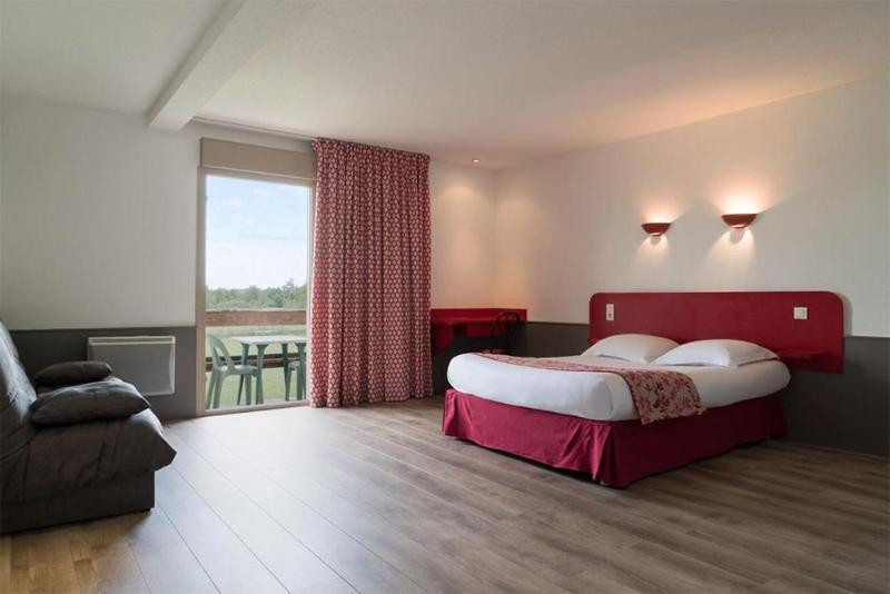 Vesines酒店住宿-Logis Hôtel la Vieille Ferme