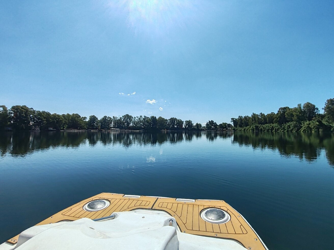 Laghi Nabi-Castel Volturno必去景点