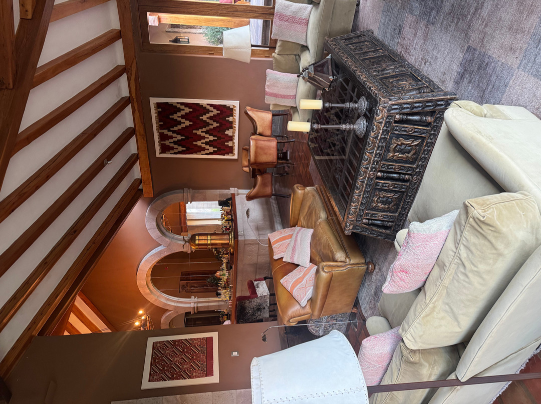 茵卡特拉乌鲁班巴酒店主图