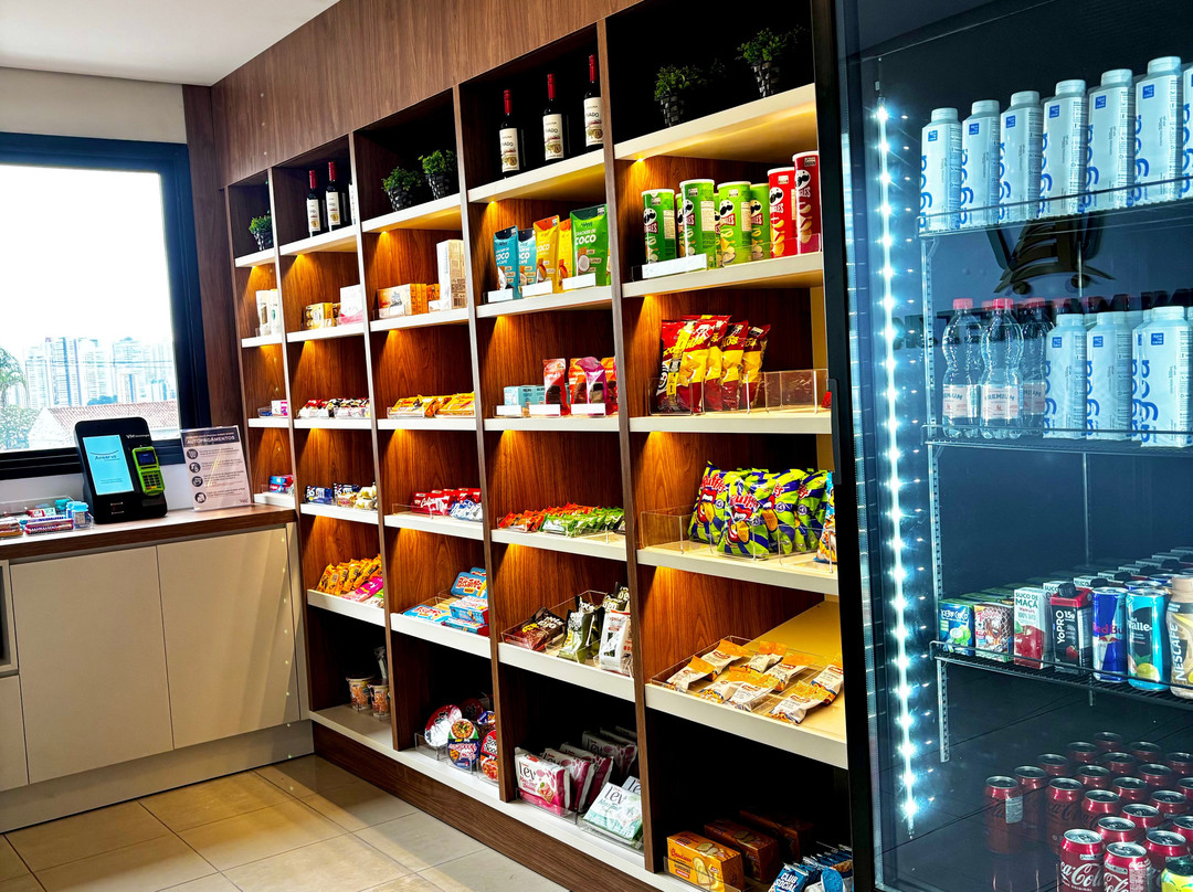 蓝树高级隆德里纳酒店主图