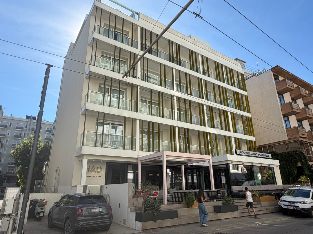 里乔恩住宿酒店主图
