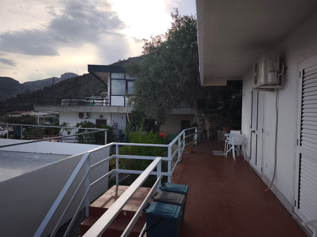 列多加尼住宿酒店主图