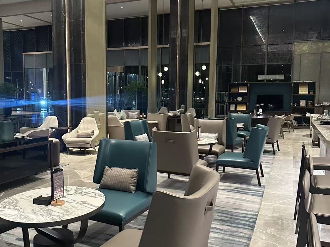 平湖卓越雅高铂尔曼酒店主图