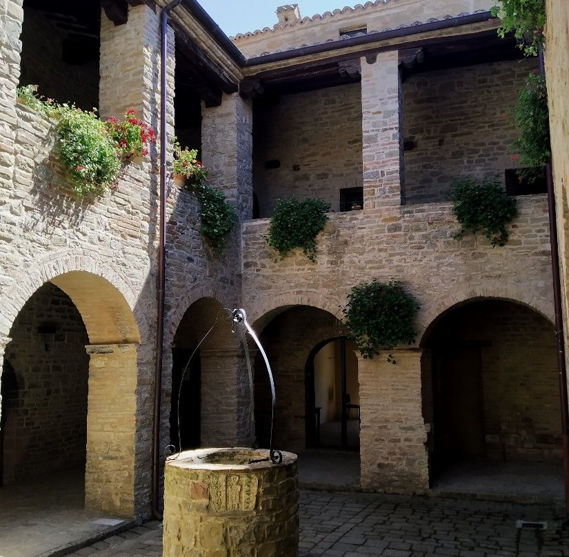 Abbazia del Beato Angelo-Cupramontana必去景点
