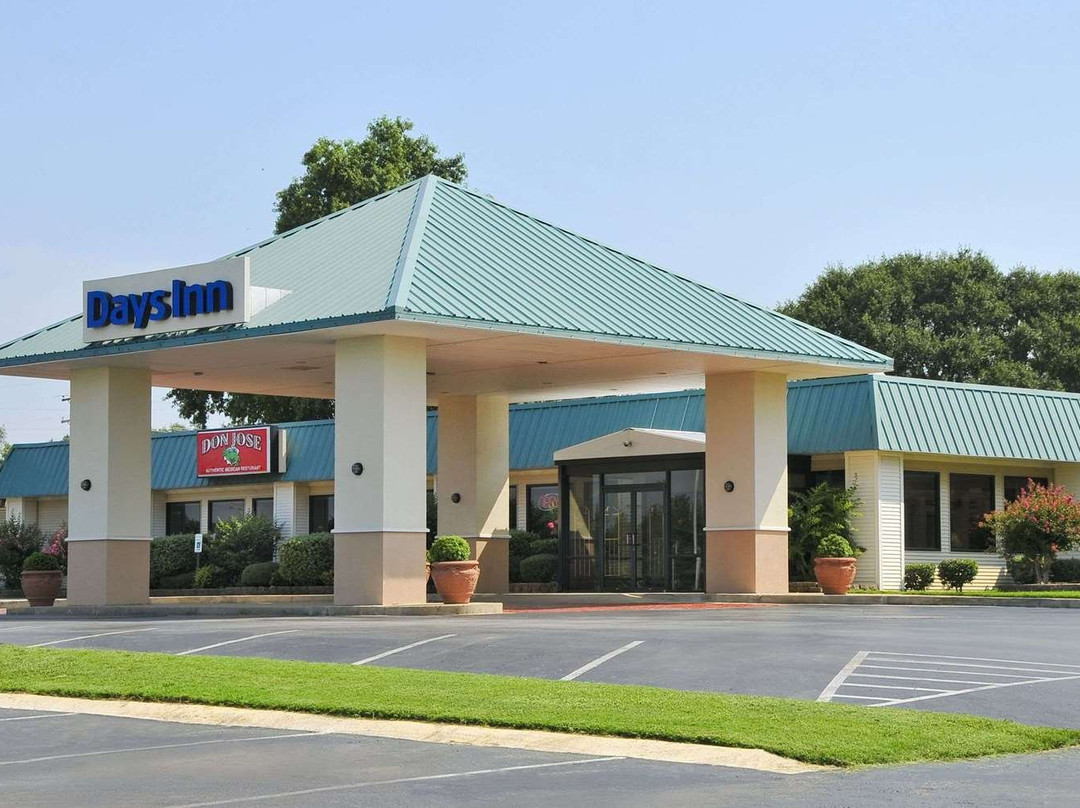 Days Inn By Wyndham Forrest City