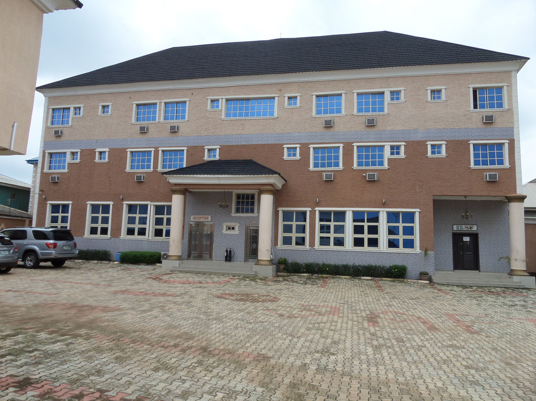 Jaftel Hotel And Suites