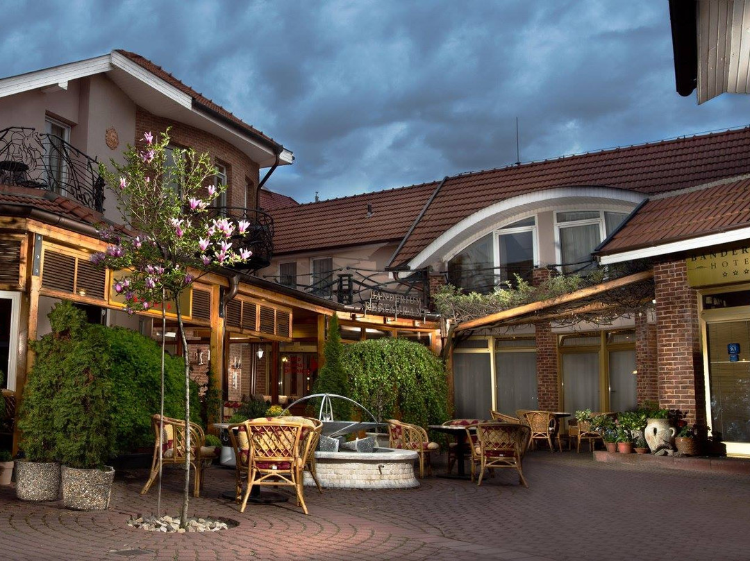 Iza酒店住宿-Hotel Banderium