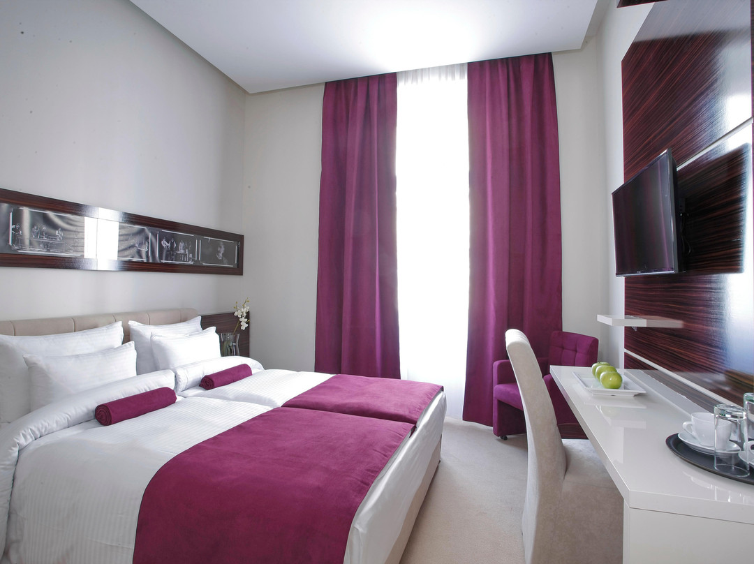 泽蒙酒店住宿-Hotel Theater Belgrade