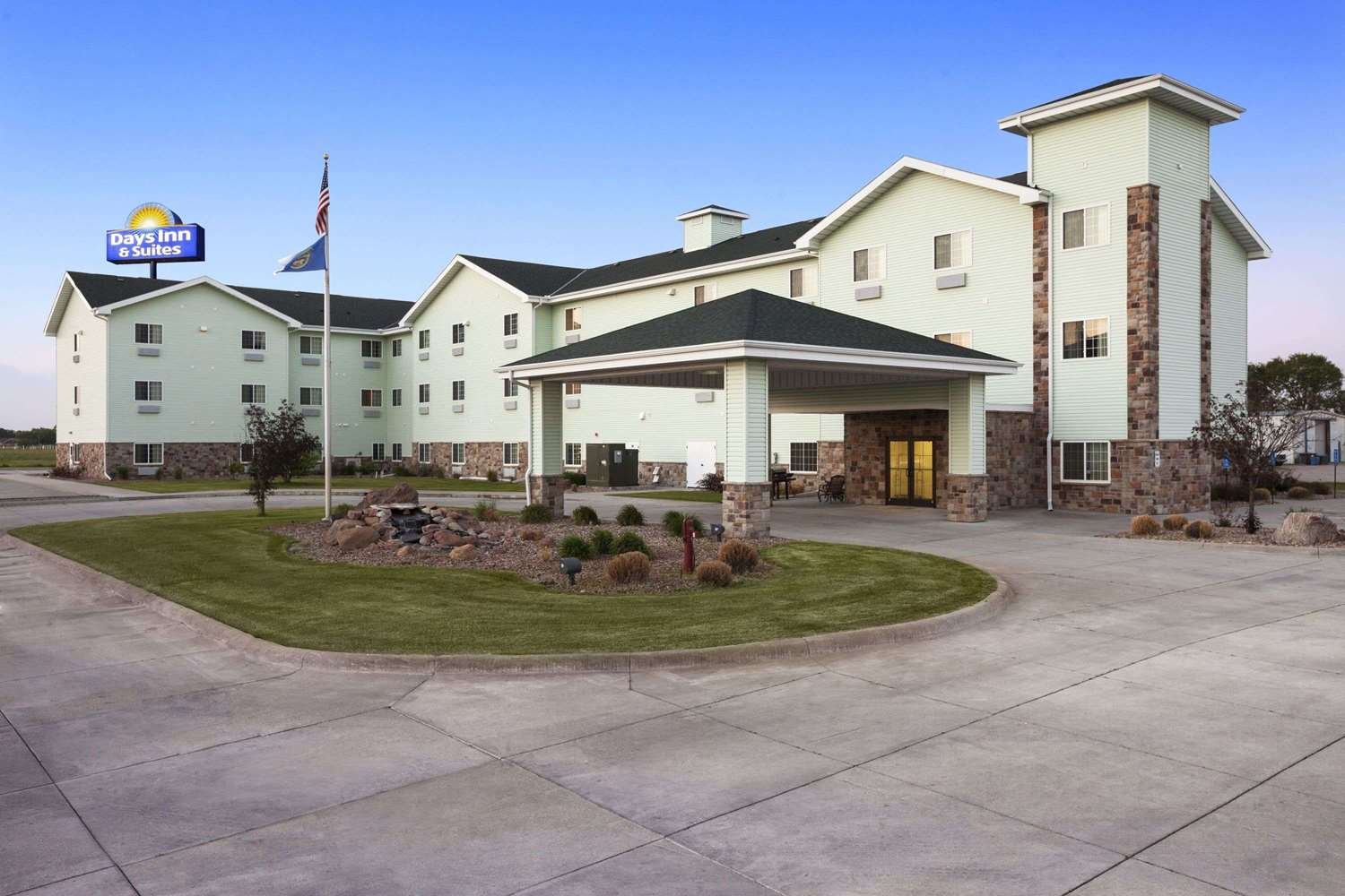 Days Inn & Suites by Wyndham Columbus NE-官方