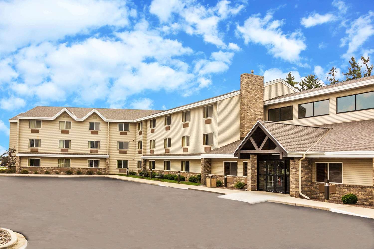 AmericInn by Wyndham Sheboygan-官方