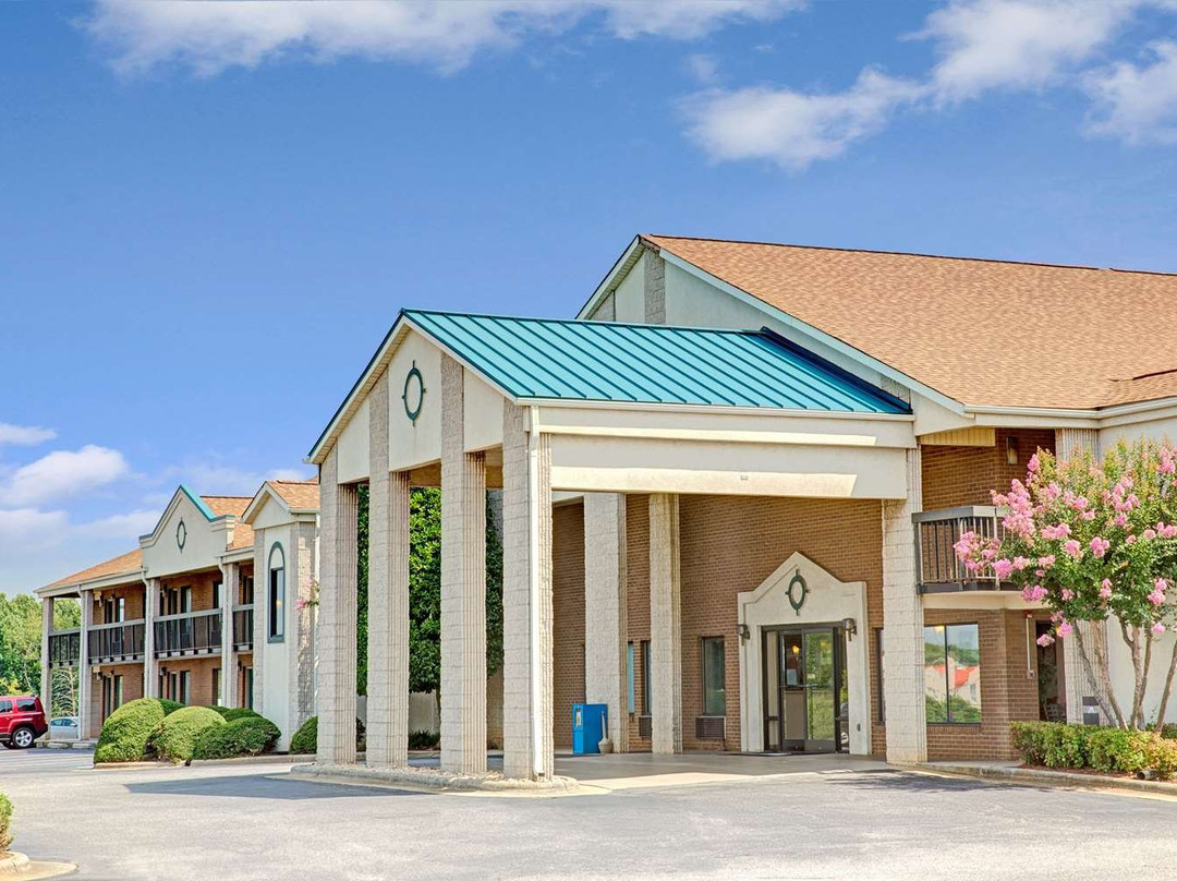 Days Inn by Wyndham Mooresville Lake Norman