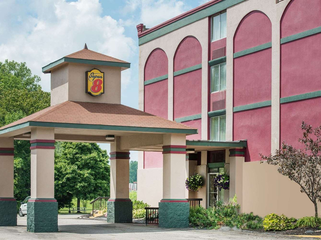 Super 8 by Wyndham Erie / I 90主图