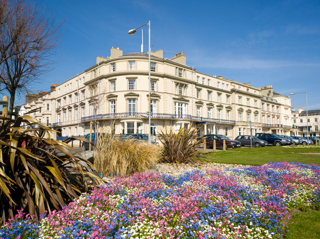 Carlton Hotel