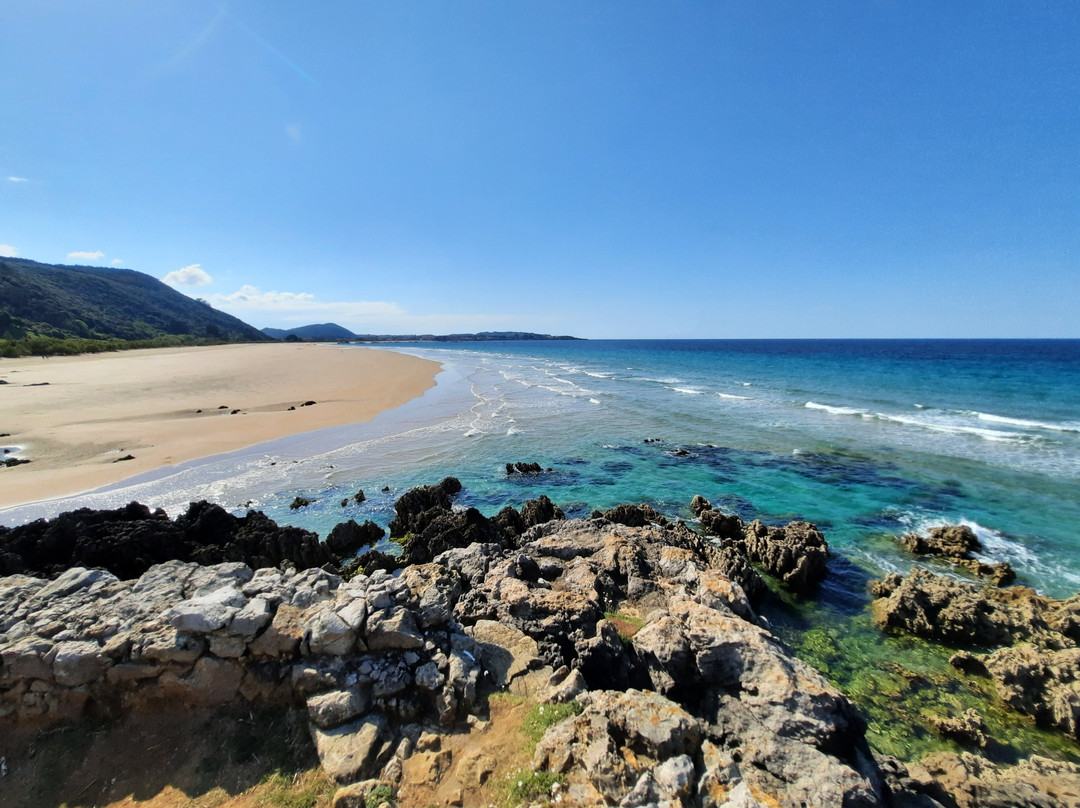 Playa de Helgueras景点图片