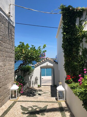 伊科诺姆公寓酒店主图