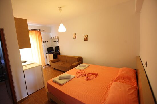 Seasonal Rooms Bunec主图