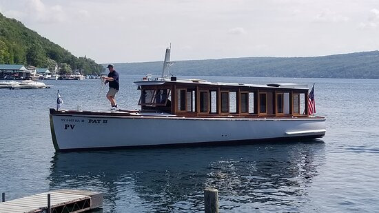 Pat II Keuka Tour Boat景点图片