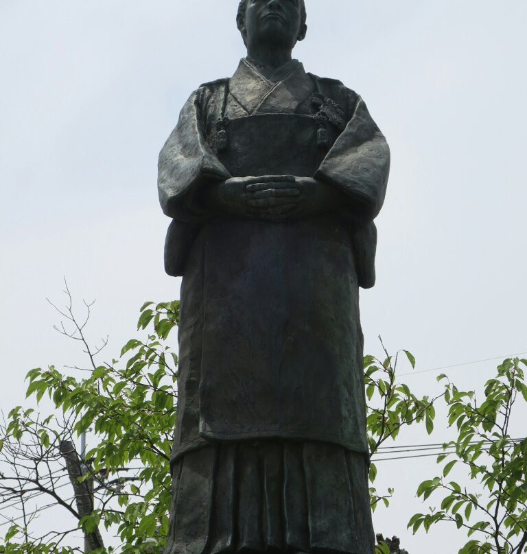 Statue of Okumura Ioko-唐津市必去景点