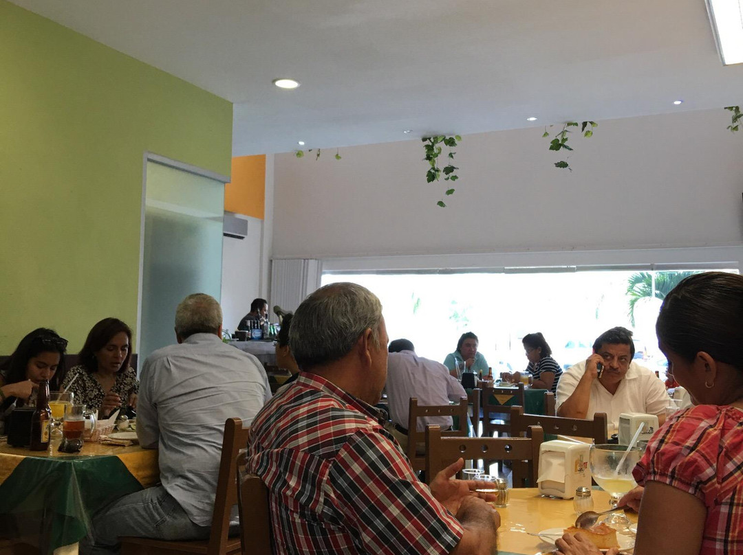 Conkal餐馆和美食-Puerta de Mar