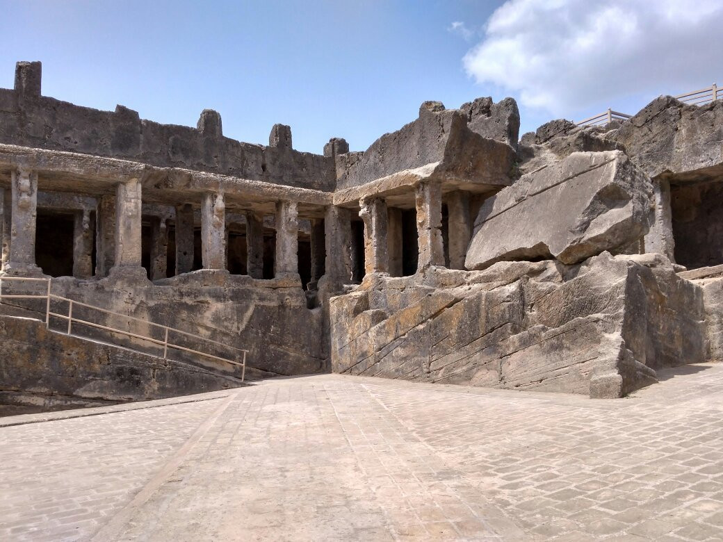 Khapra Kodiya Caves景点图片