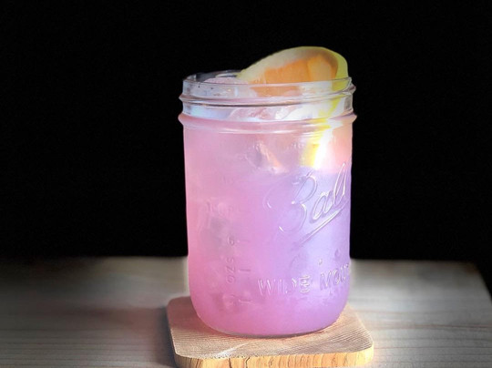 Chops+Hops Axe Throwing Lodge-劳德代尔堡必去景点