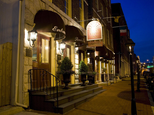 彭斯景观酒店主图